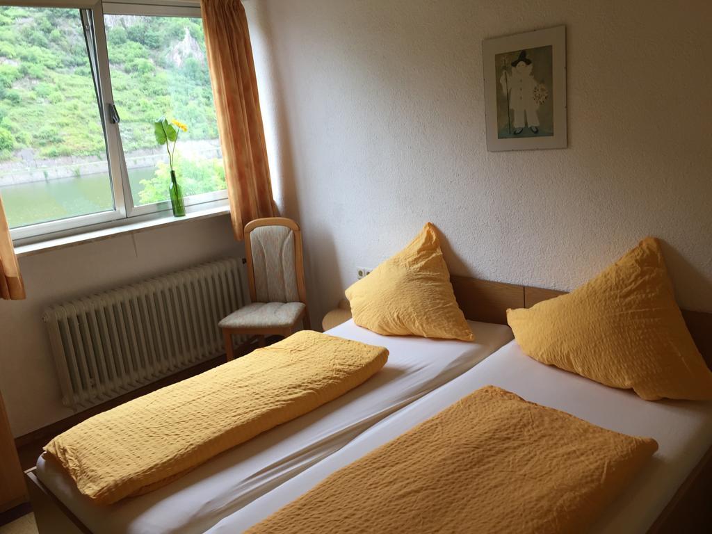 Pension Cafe-Braun Löf Extérieur photo